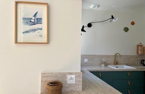Saint-Come-de-Fresne Maison | La Comète by Melrose