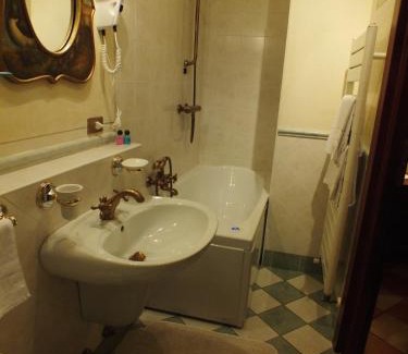 Orta San Giulio Hôtel | La Contrada dei Monti