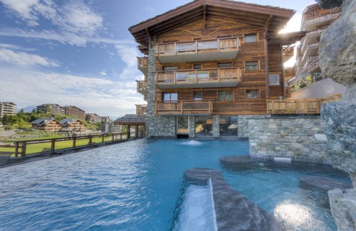Saint-Pierre-de-Clages Appartement | La Cordée 4 luxury ski lift Spa access