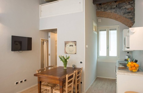 Cernobbio Appartement | La Corte di Zizi, la 'Riva', idéale s'il y a aussi des grands-parents