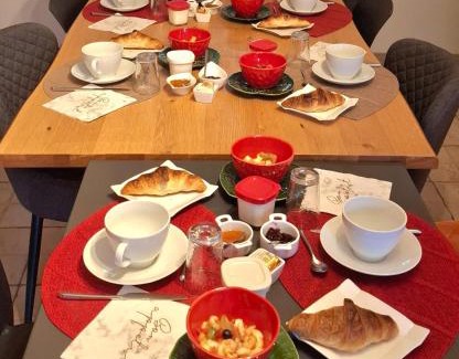 Riscle Lit Et Petit-Déjeuner | La Cour Des Saligues