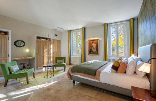 Lagnes Maison | La Cour Des Sens