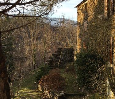 Saint-Frezal-de-Ventalon Maison | La Coutinelle