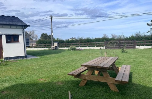 Campos y Salave Appartement | LA CURTIA DEL NETO; ideal for families, 1 km from the beach of Porcía, EL FRANCO