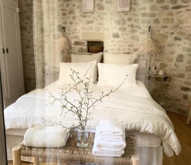 Euzet-les-Bains Lit Et Petit-Déjeuner | La Dame Jeanne