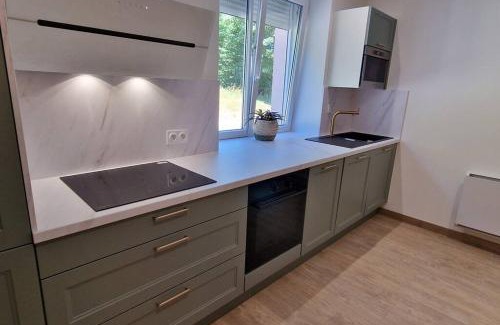 Cravanche Appartement | La Dame - Parking Privé GRATUIT Proche GE Alstom & Centre-Ville