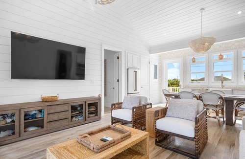 William's Town Maison | La Dolce Vita Cottage, - cozy cottage with pool - directly on Tropic of Cancer Beach!