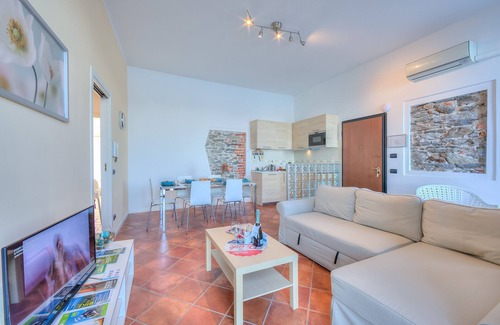 Arona Appartement | La Dolce Vita Pied dans L' Eau, Arona, Italy