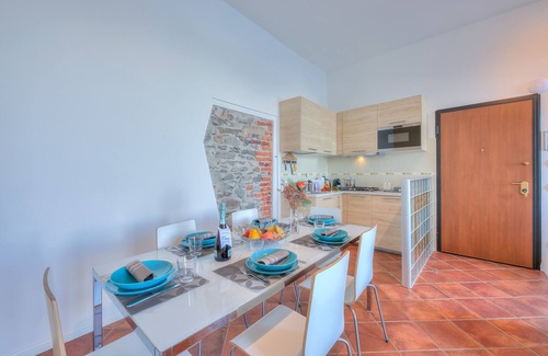 Arona Appartement | La Dolce Vita Pied dans L' Eau, Arona, Italy