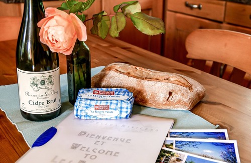 Negreville Cottage | La Douve - 3 bedroom luxury cottage for family or friends