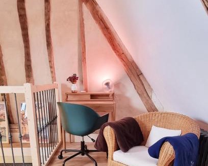 Belleme Maison | La Dragonne, centre de Bellême, maison entièrement équipée, jardin, vue forêt
