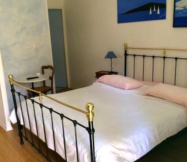 Saint-Etienne-de-Saint-Geoirs Hôtel | La Ferme de Thoudiere