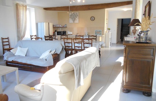 Rilly-sur-Vienne Maison | La ferme de deux Ifs : Gîte 3 étoiles (12 personnes - 5 chambres)