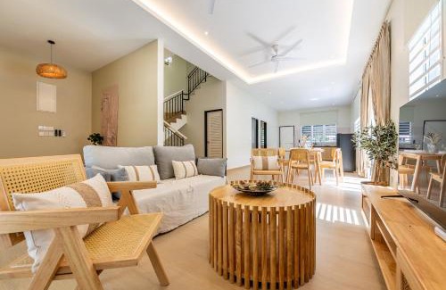 Batu Ferringhi Maison | La Ferringhi Villa by BRB