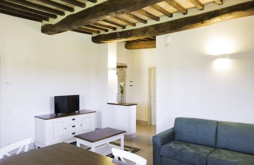Marsciano Appartement | La Fiaccola, elegant suite with fireplace
