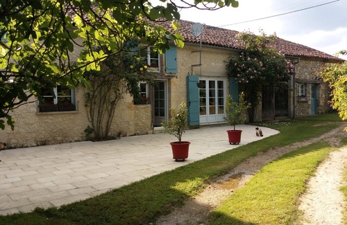 Sainte-Maure-de-Peyriac Cottage | "La foigniere "Ancienne dépendance en pierres