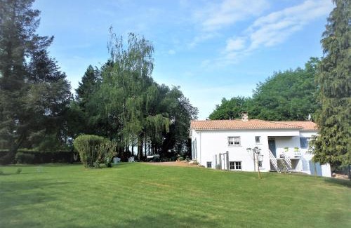 Breuil-Barret Maison | La Folie