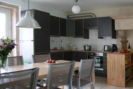 Cuisery Maison | La Fontenelle - Lovely Holiday House with Swimming Pool