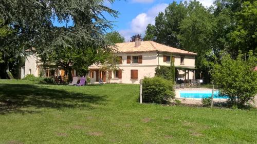 Monclar-de-Quercy Lit Et Petit-Déjeuner | La Forestière