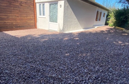Beaufai Appartement | La Foulnerie Studio avec cour autonome 61270 Rai proche 61300 l'Aigle -Sanateflo -