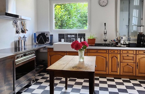Saint-Christophe-du-Ligneron Maison | Large charming house in the center of town