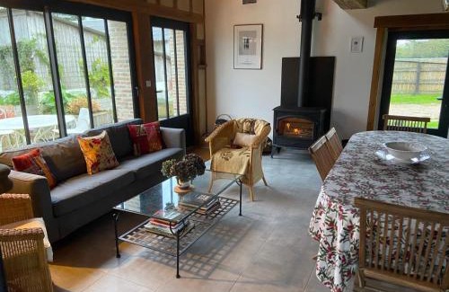 Sainte-Gauburge-Sainte-Colombe Maison | LA LONGERE GALOPE