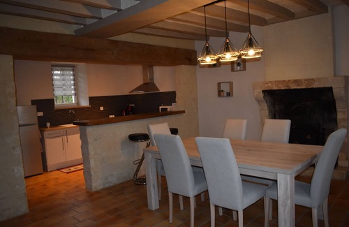 Trizay-Coutretot-Saint-Serge Maison | Location Gîte La Petite Mairie