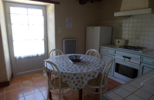 Beaurepaire Maison | La Frapperie