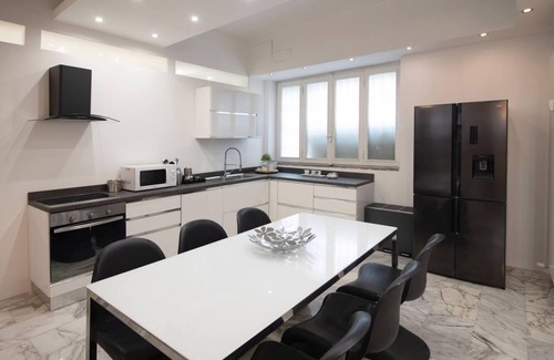 Zona Solari Appartement | La Galleria Milan - Your Chic Urban Retreat in Solari District