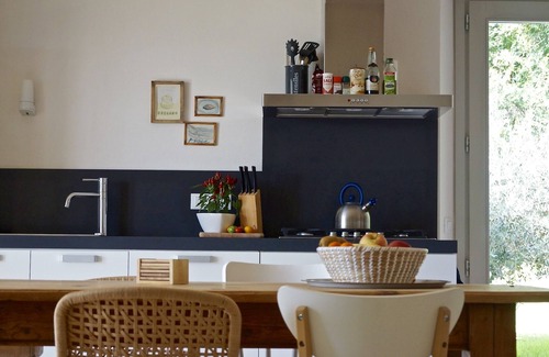 Barchi Maison | La Giravolta = Appréciez le style campagnard avec style. Villa de luxe avec piscine
