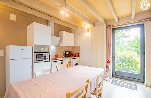 Montmelard Maison | la Glycine - MONTMELARD