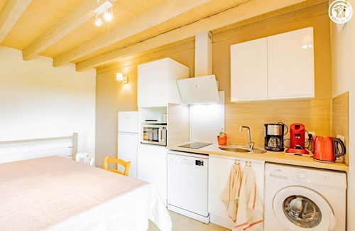 Montmelard Maison | la Glycine - MONTMELARD