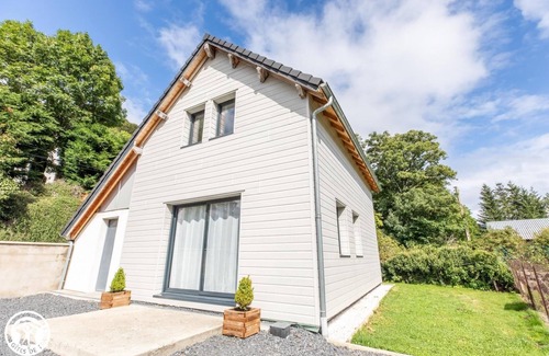 Besse-en-Chandesse Maison | La grande Astrance - BESSE ET SAINT ANASTAISE