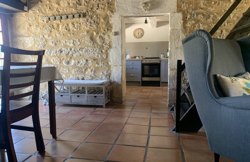 Beaumont-du-Perigord Maison | Grange de style traditionnel, piscine privée située dans le petit hameau paisible de Blanc