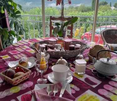 Chauzon Lit Et Petit-Déjeuner | LA GRAND'VIGNE