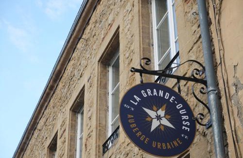 Charleville-Mezieres Lit Et Petit-Déjeuner | La Grande-Ourse