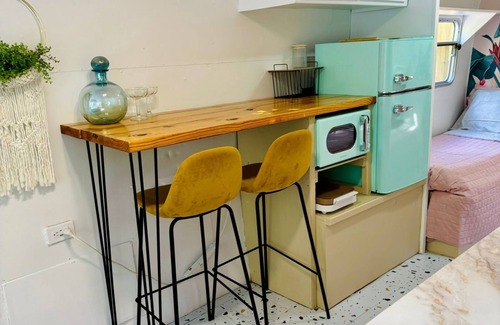 Graham Maison | "La Grande" Retro Escape