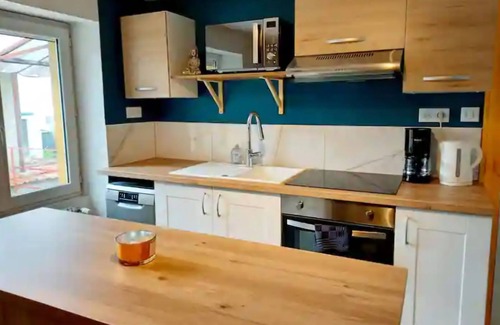 Riorges Appartement | La "grande" Rochette appartement rooftop & jacuzzi