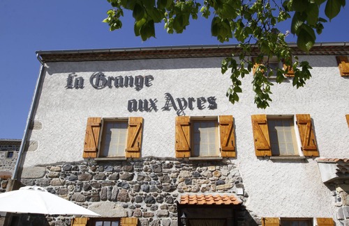 Olloix Cottage | La Grange aux Ayres gîte "Cerise" 5 places