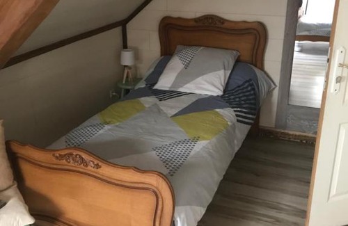 Rigny-la-Nonneuse Maison | La Grange Aux Fleurs