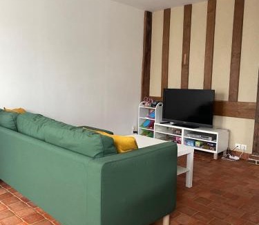 Rueil-la-Gadeliere Maison | La Grange Chevrefeuille