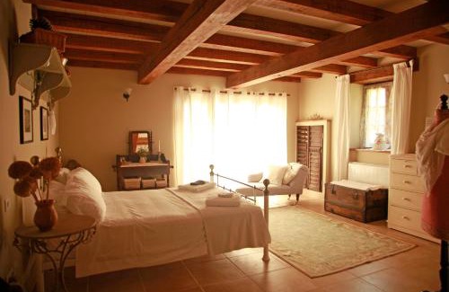 Lacapelle-Biron Maison | La Grange dans la Foret
