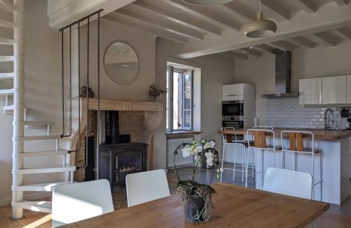 Chapaize Maison | La Grange de la Porterie - Magnificent House and Barn Conversion in Historic village