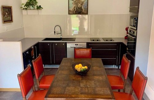 Queyssac Maison | La Grange en Pierre -chic with private pool