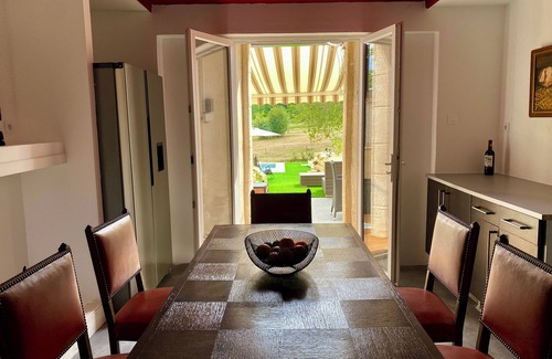 Queyssac Maison | La Grange en Pierre -chic with private pool