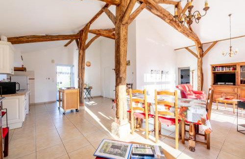 Saint-Julien-des-Landes Maison | La grange - gîte calme en campagne