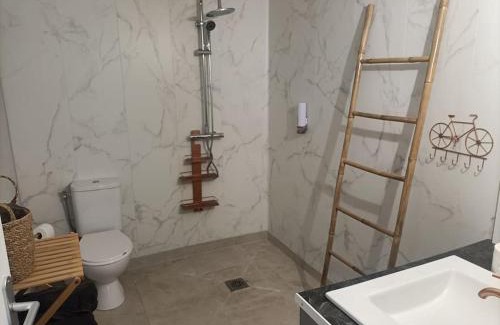 Neuilly-l'Eveque Appartement | La grange gite 2 chambres, 4 couchages