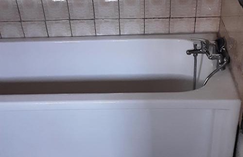 Saint-Colomb-de-Lauzun Maison | La Graule Farmhouse Self Contained Appartment