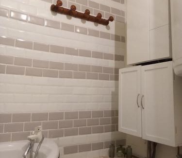 Arthonnay Lit Et Petit-Déjeuner | La Grille Fleurie, chambres d'hôte chez l'habitant