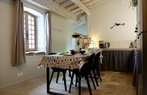 Revest-du-Bion Maison | La Grisonne - Gîte Nordine